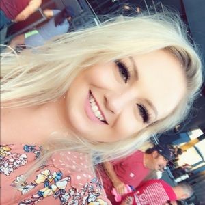 Meet your Posher, Sierra